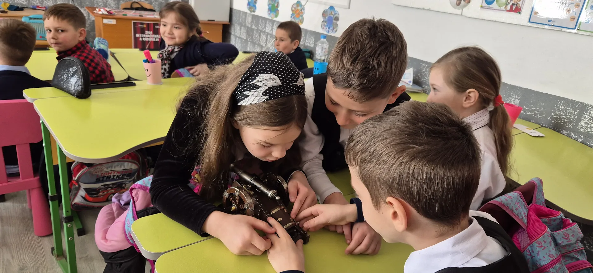 Adoptă o Școală — Ziua Națională a Radioului